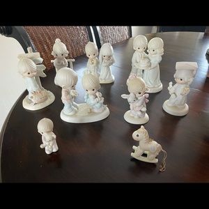 Lot of 9 Precious Moments Figurines